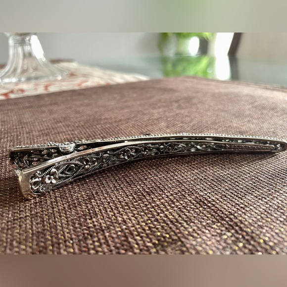 Jewelled Hairclip - Picture 4 of 5